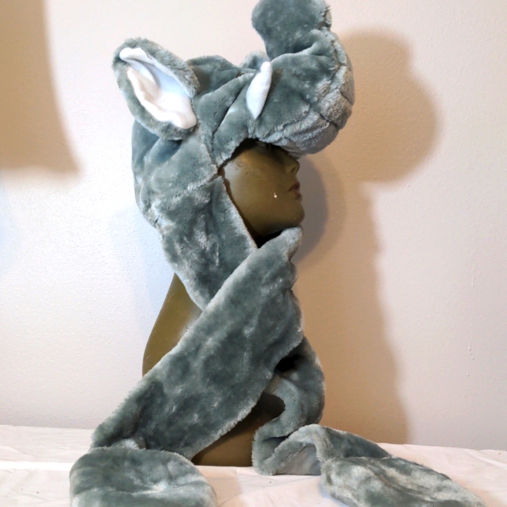 SoudWing Elephant hat NWOT